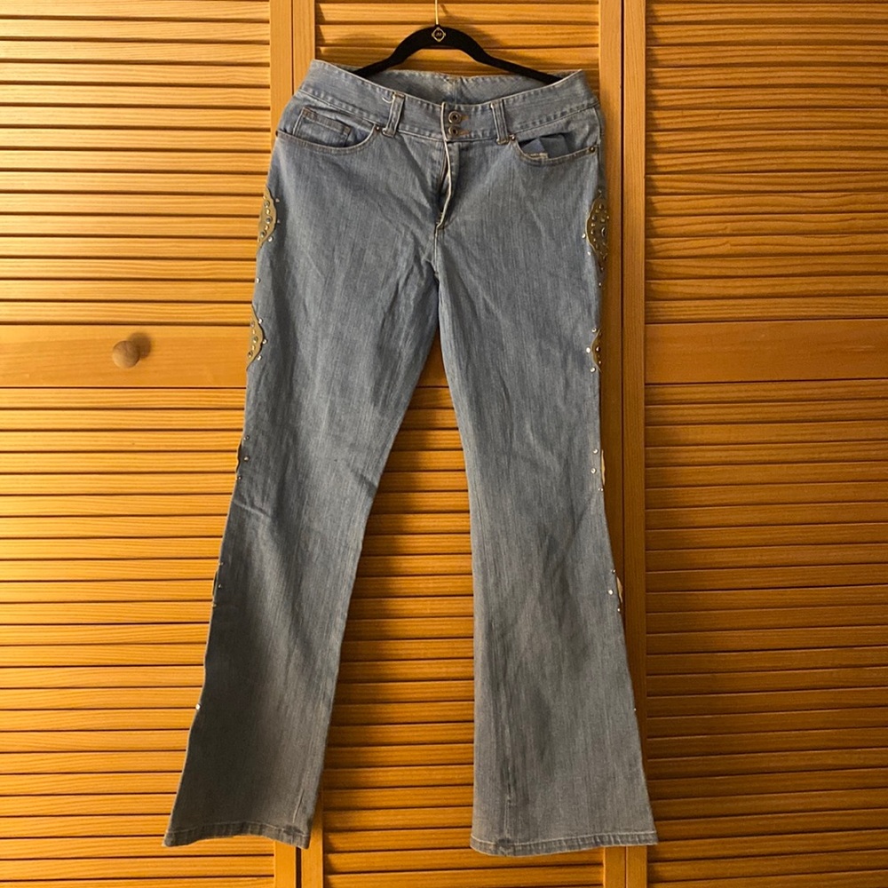 Embroidered denim jeans